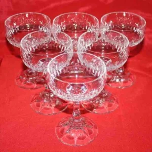 6 Mooie lage wijn glaasjes